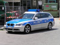Dateiname=Polizei3.jpg
Dateigröße=57KB
Abmessungen: 549x410
hinzugefügt am: 09. Januar 2009 Polizei3.jpg