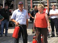 Dateiname=feuerwehr-memmingen-aktionstag-25.jpg
Dateigröße=82KB
Abmessungen: 640x479
hinzugefügt am: 26. Juni 2010 feuerwehr-memmingen-aktionstag-25.jpg