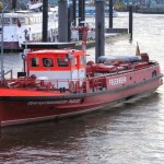 feuerwehr-hamburg-001 Feuerlöschboot in Hamburg