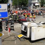 Eingeklemmte Personen werden befreit