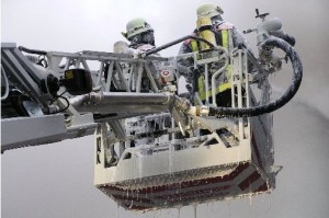 Fighting fire with an aerial ladder (Source: Oberstdorf Fire Department)
