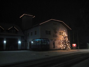 Ready for Santa Clause: the fire station in Puchheim (Picture: Puchheim Fire Department) 