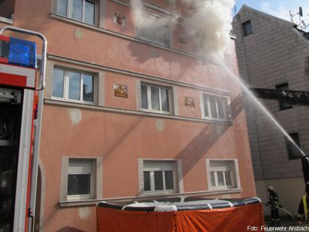 Sprungretter Wohnungsbrand Ansbach