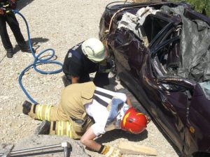 Feuerwehr Fahrzeug anheben