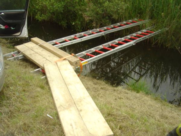 Selbstgebaute Rettungsplattform