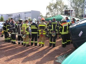 Bunt gemischte Teilnehmer: Egal welche Feuerwehr, egal welches Land, jeder der Interesse hat macht mit