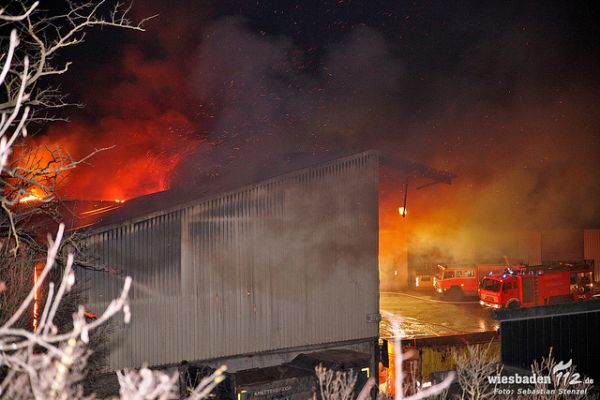 Großbrand Entsorgungsbetrieb