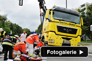 LKW Unfall Feuerwehr München