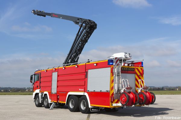 Universallöschfahrzeug Rosenbauer