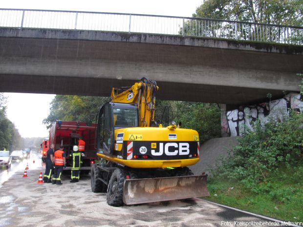 Bagger Zusammenstoss Bruecke