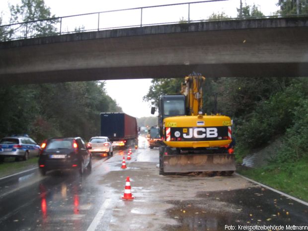 Bagger Zusammenstoss Bruecke
