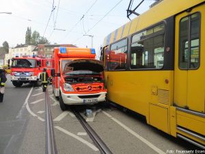 eigenunfall-feuerwehr-rtw-1