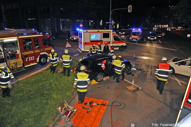 Große Seitenöffnung Verkehrsunfall