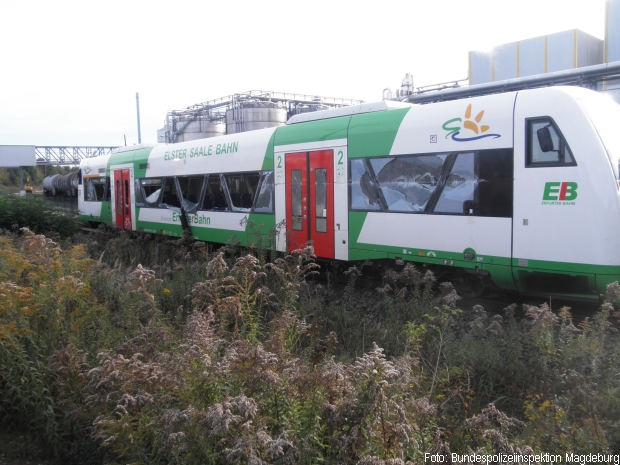 Unfall Bahn Lkw