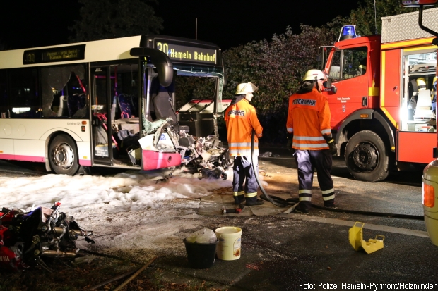 Motorrad Bus eingeklemmt