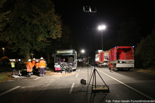 Motorrad Bus eingeklemmt
