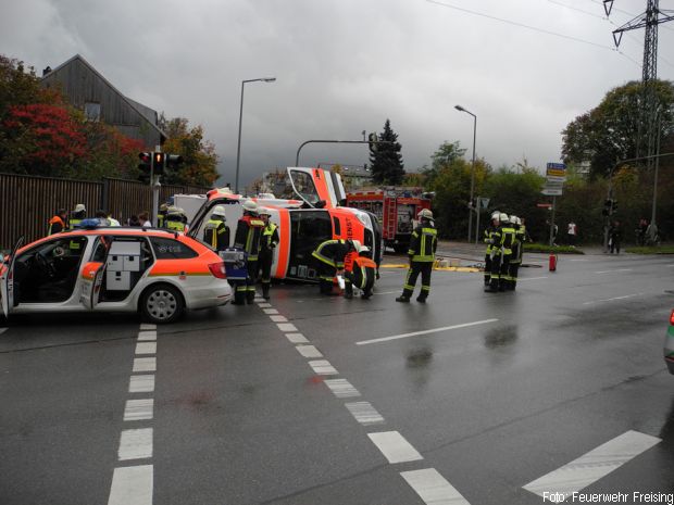 Unfall Rettungswagen Freising