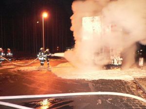 Vor allem bei LKW-Bränden wird häufig Schaum eingesetzt