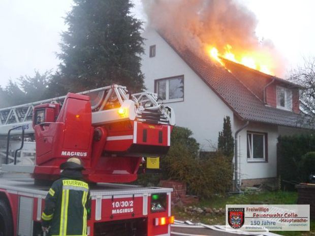 Dachstuhlbrand Drehleiter Celle