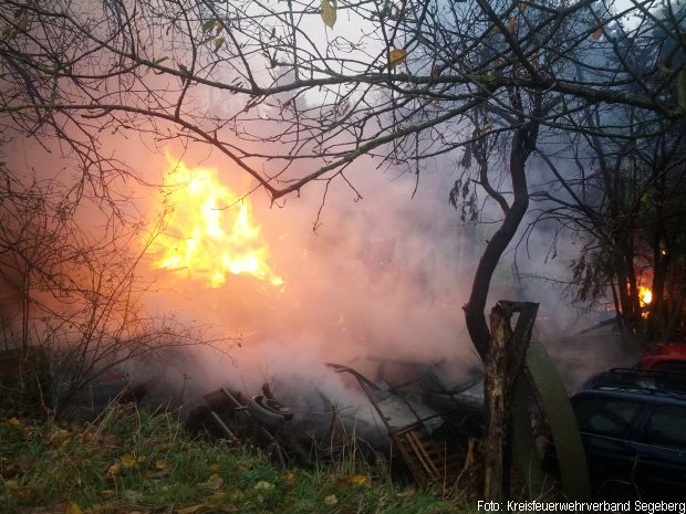 PKW Brand Feuerwehr