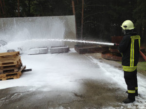 training-loeschschauem-feuerwehr