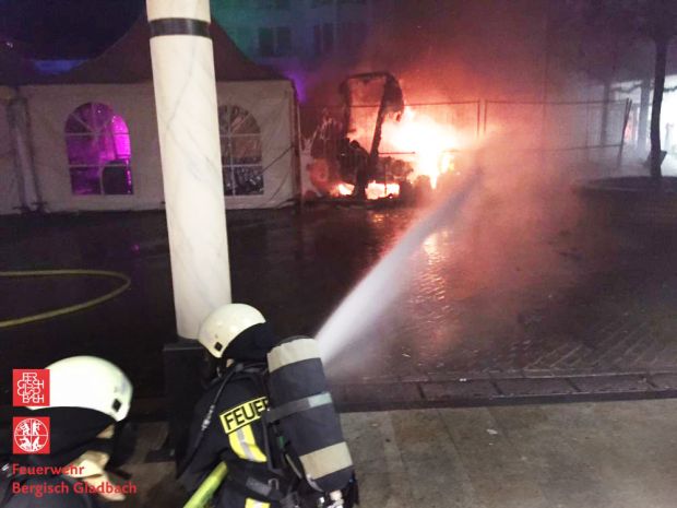 Feuer Weihnachtsmarkt Gasflaschen
