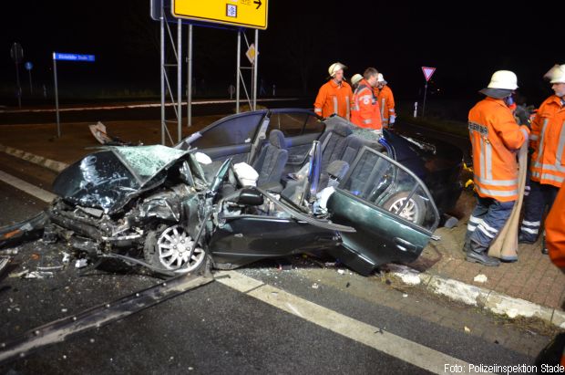 Mehre Eingeklemmte Verkehrsunfall