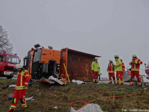 Lkw Dach entfernen Feuerwher