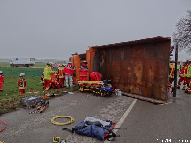 Lkw Dach entfernen Feuerwher