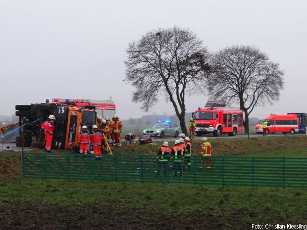 Lkw Dach entfernen Feuerwher