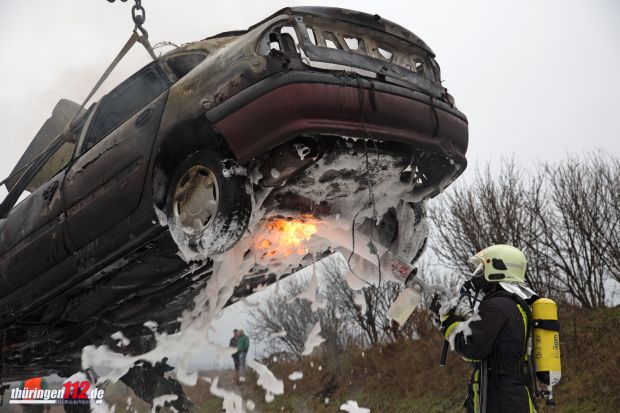 Fahrzeugbrand Autobahn Feuerwehr