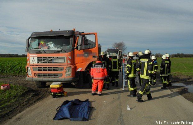 Rettungsplattform Lkw Unfall