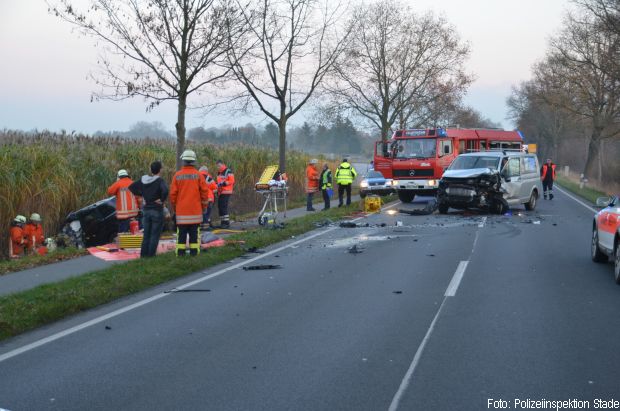 Platz Verkehrsunfall Rettungsdienst