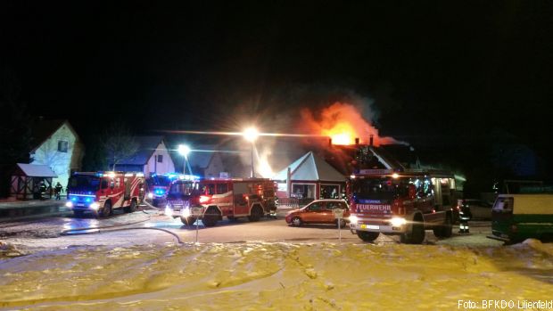 Rauchgasdurchzündung Innenangriff Feuerwehr