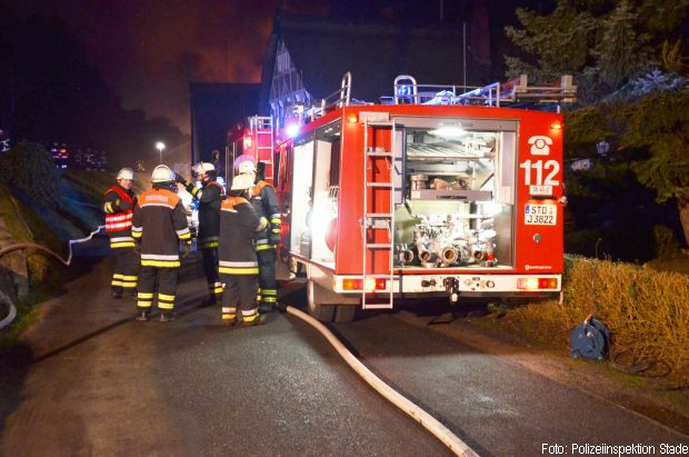 Funkenflug Reetdach Großbrand