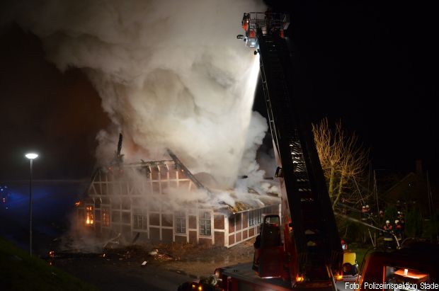 Funkenflug Reetdach Großbrand