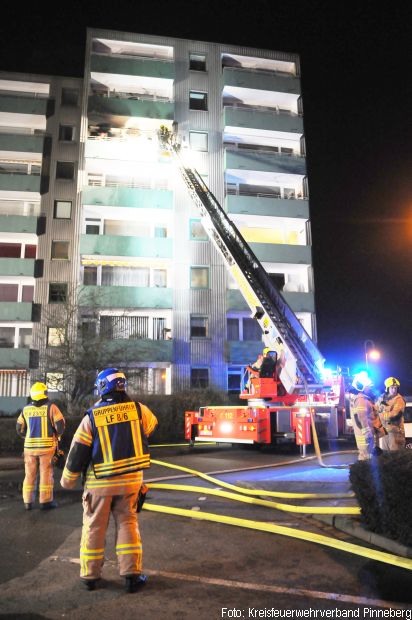 Wohnungsbrand Obergeschoss verletzt
