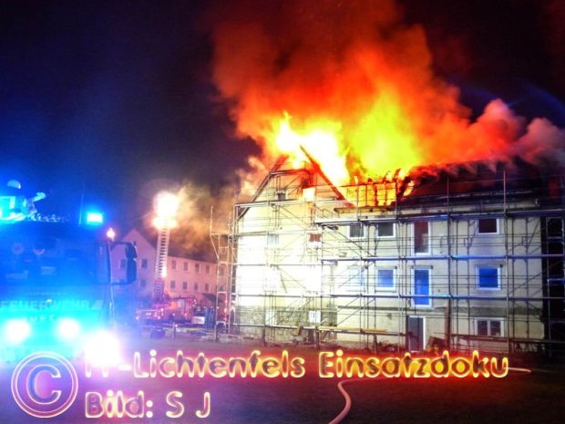 Dachstockbrand Dachstuhl Feuer