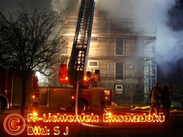 Dachstockbrand Dachstuhl Feuer