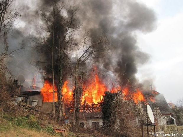 Explosionen Brand Einfamilienhaus