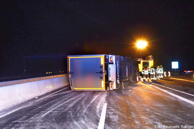 Lkw umgekippt Autobahn