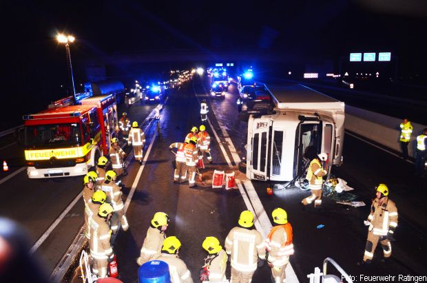 Lkw umgekippt Autobahn