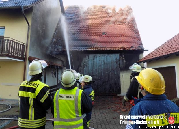 Scheunenbrand Übergriff Wohnhaus