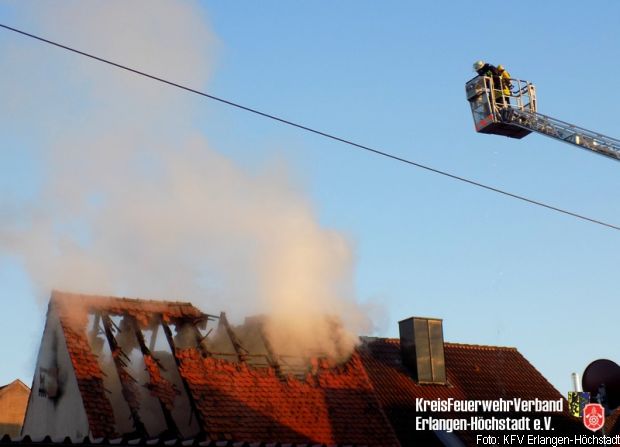 Scheunenbrand Übergriff Wohnhaus