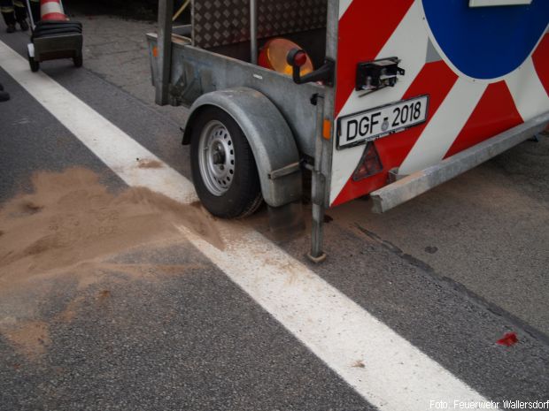Unfall Absperrung Feuerwehr