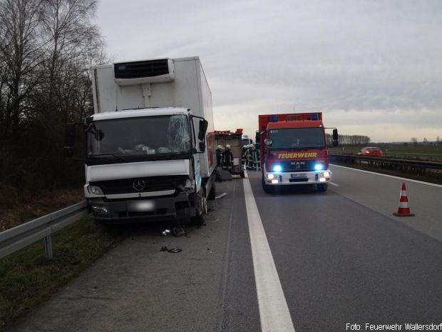 Unfall Absperrung Feuerwehr