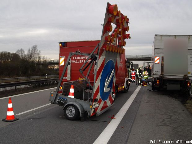Unfall Absperrung Feuerwehr