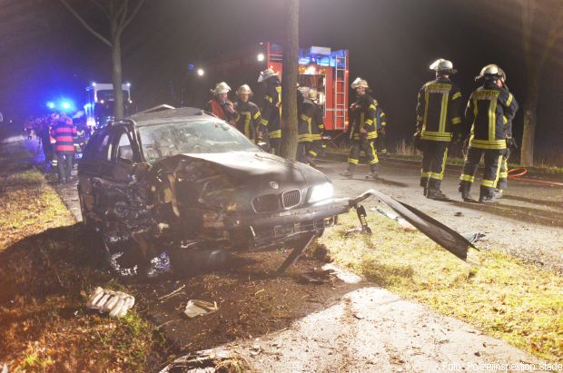 Verkehrsunfall Rückbank eingeklemmt