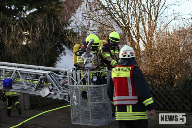Zimmerbrand Dachstuhl Innenangriff