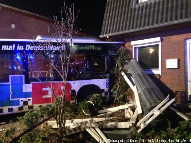 Bus Unfall Haus